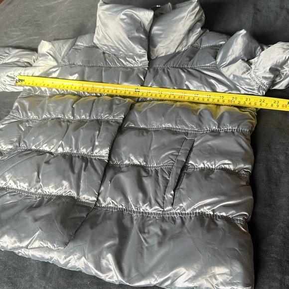 M Eileen Fisher Platinum Funnel Neck Puffer down coat. Silver. Snap buttons. EUC - Picture 14 of 16